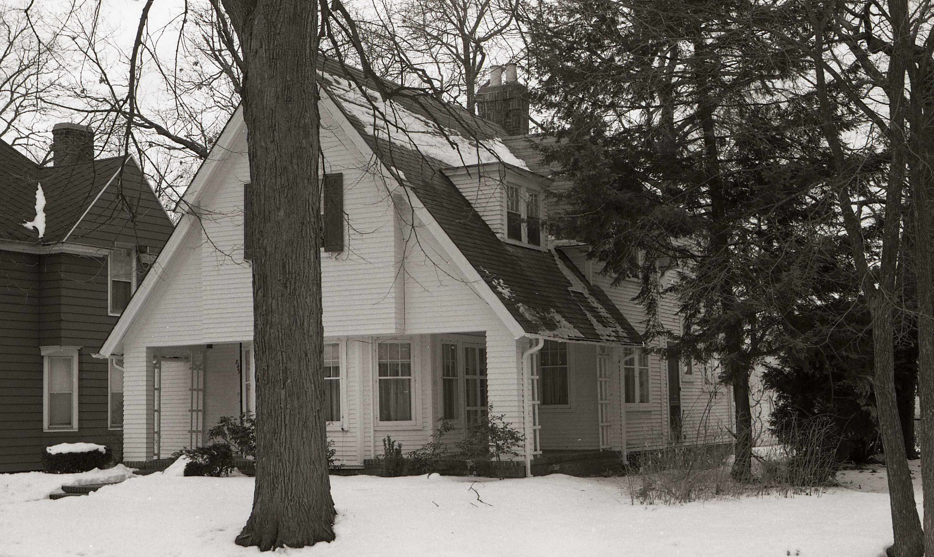 849 Forest Avenue